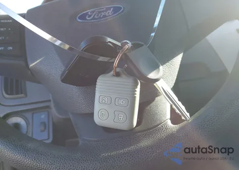 2009 Ford Focus Se z USA, uszkodzony, nr VIN 1FAHP35NX9W237115